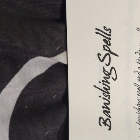 Book of Shadows Spell Book - Picture 13 of 14